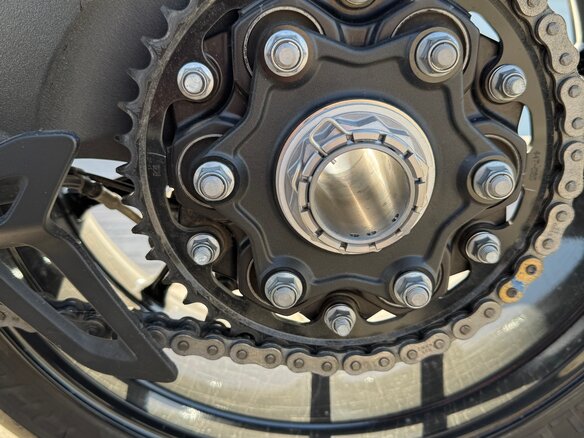 2022 Triumph Speed Triple, серый, 2000000 рублей - вид 15