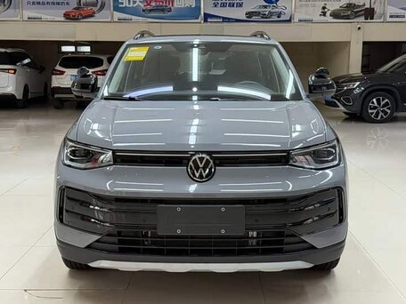 2026 Volkswagen Tharu XR, серый, 2180000 рублей, вид 5