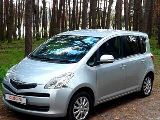 2007 Toyota Ractis I, серебристый, 750000 рублей, вид 1