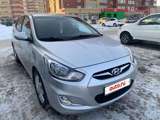 2012 Hyundai Solaris I, серебристый, 950000 рублей, вид 2