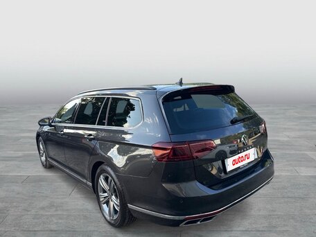 2023 Volkswagen Passat B8 Рестайлинг, серый, 2991000 рублей, вид 4