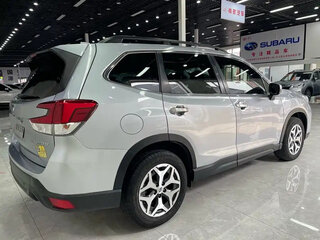 2021 Subaru Forester V, серебристый, 2650000 рублей, вид 4
