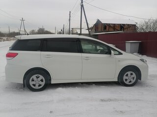 2010 Toyota Wish II, белый, 1250000 рублей, вид 2
