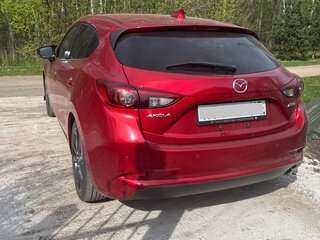 2017 Mazda Axela III Рестайлинг, красный, 1340000 рублей, вид 3