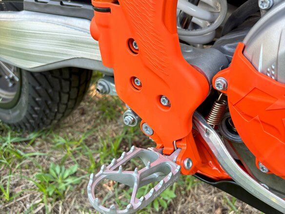 2021 KTM 450 SMR, оранжевый, 900000 рублей - вид 22
