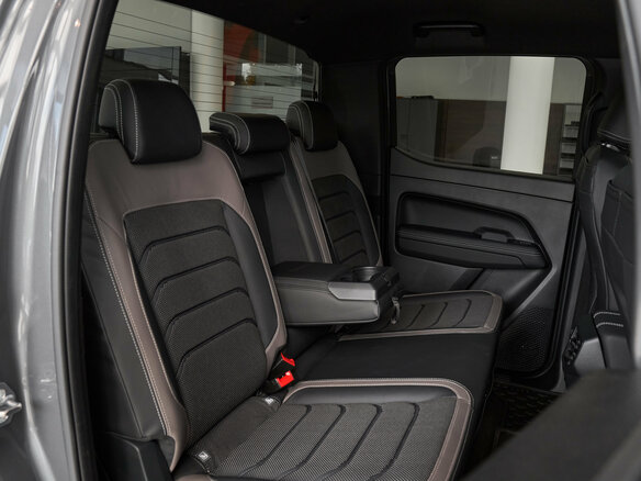 2025 Volkswagen Amarok II, серый, 11800000 рублей - вид 15