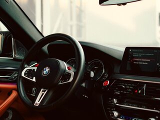 2019 BMW M5 Competition VI (F90), чёрный, 8700000 рублей, вид 5