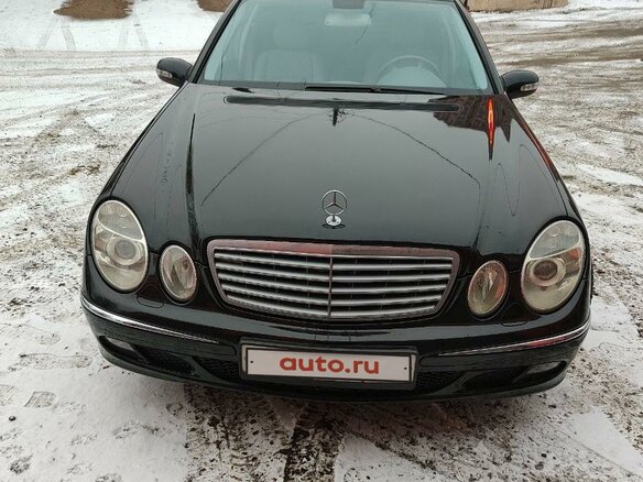 2002 Mercedes-Benz E-Класс 270 III (W211, S211), чёрный, 1500000 рублей