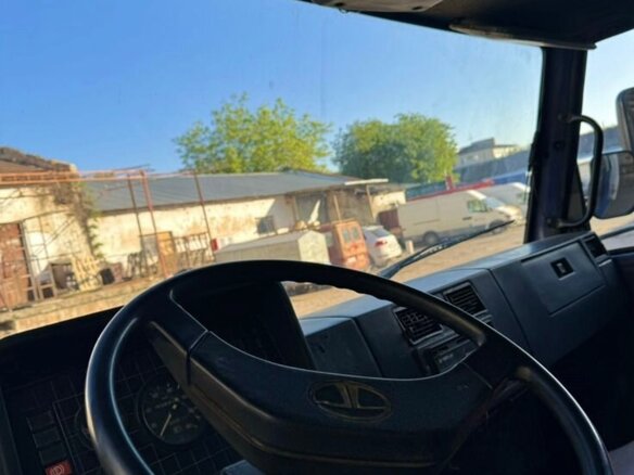 2005 TATA 613, синий, 1200000 рублей - вид 3