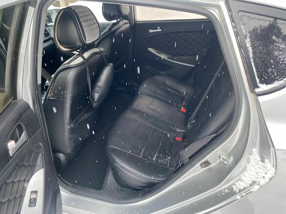 2011 Hyundai Solaris I, серебристый, 729000 рублей - вид 6