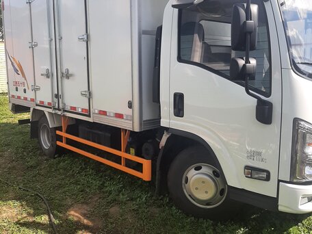 2024 Isuzu Elf (N-series), белый, 3750000 рублей, вид 3