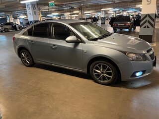 2011 Chevrolet Cruze I, серый, 750000 рублей, вид 2