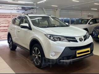2015 Toyota RAV4 IV (XA40), белый, 2780000 рублей, вид 3