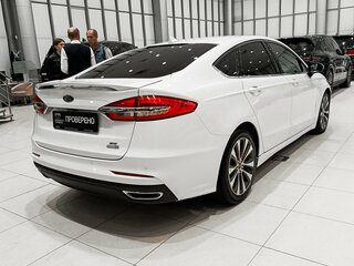 2019 Ford Fusion (North America) II Рестайлинг, белый, 1450000 рублей, вид 5