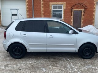 2007 Volkswagen Polo IV Рестайлинг, серебристый, 450000 рублей, вид 2