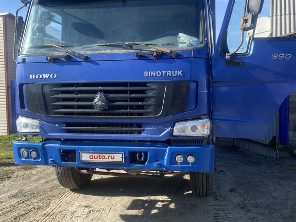 2014 Sinotruk Howo A5, синий, 2800000 рублей
