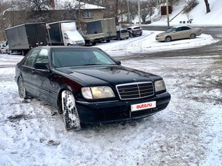 1997 Mercedes-Benz S-Класс 320 III (W140) Рестайлинг, чёрный, 1150000 рублей, вид 3