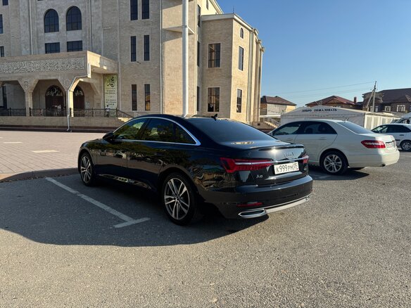 2021 Audi A6 45 TFSI V (C8), чёрный, 4250000 рублей - вид 4