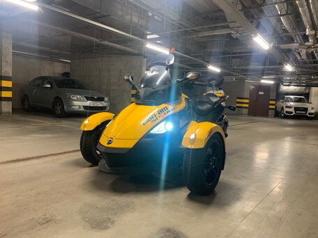 2009 BRP Can-Am Spyder, жёлтый, 975000 рублей, вид 3