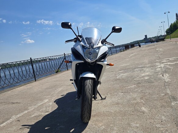 2011 Yamaha XJ6 (FZ6R), белый, 470000 рублей - вид 3