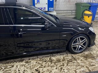 2011 Mercedes-Benz E-Класс 200 7G-Tronic IV (W212, S212, C207), чёрный, 1700000 рублей, вид 5