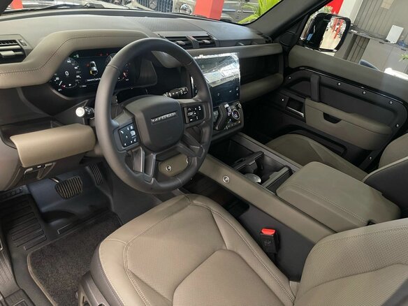 2026 Land Rover Defender 110 II, чёрный, 11350000 рублей - вид 20