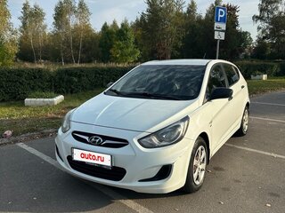2012 Hyundai Solaris I, белый, 600000 рублей, вид 1