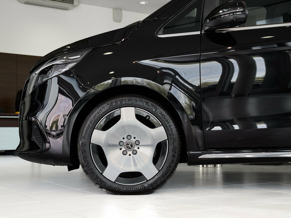 2026 Mercedes-Benz V-Класс 300 d экстра длинный III (W447) Рестайлинг 2, чёрный - вид 4