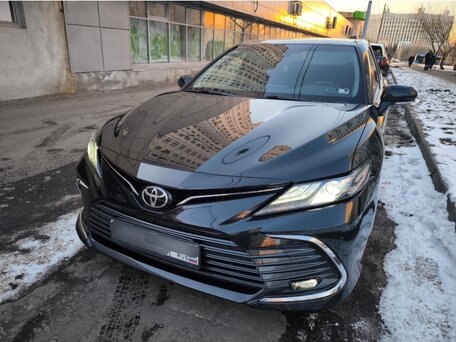 2023 Toyota Camry VIII (XV70) Рестайлинг, чёрный, 3300000 рублей, вид 1
