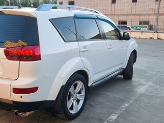 2011 Peugeot 4007, белый, 1130000 рублей, вид 5