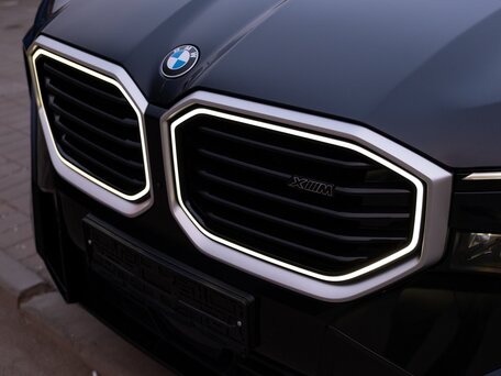 2024 BMW XM 50e, чёрный, 13900000 рублей, вид 5