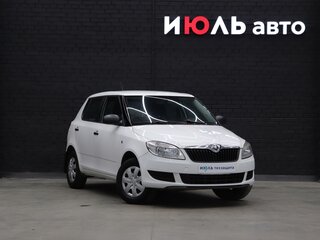 2013 Skoda Fabia II Рестайлинг, белый, 600000 рублей, вид 3
