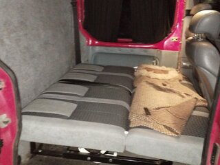 2005 Renault Trafic II, пурпурный, 1100000 рублей, вид 4