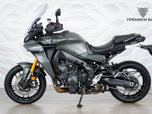 2021 Yamaha MT-09 Tracer (FJ-09), серый - вид 1