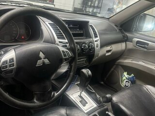 2011 Mitsubishi Pajero Sport II, коричневый, 1650000 рублей, вид 4