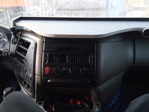 2012 DAF XF 105, белый, 5800000 рублей - вид 5