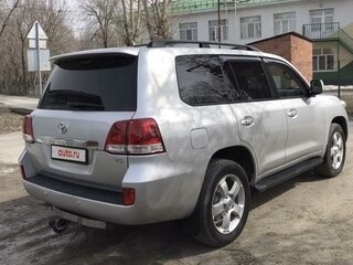 2008 Toyota Land Cruiser 200 Series, серебристый, 3200000 рублей, вид 3