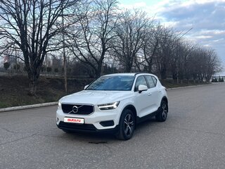2018 Volvo XC40 I, белый, 2950000 рублей, вид 1
