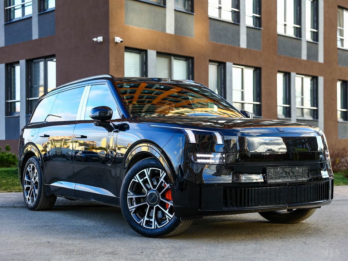 Открыть фотографии: Lynk & Co 900