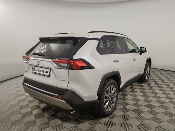 2025 Toyota RAV4 V (XA50), белый - вид 4