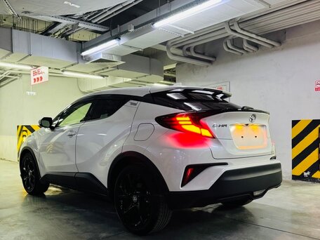 2020 Toyota C-HR I Рестайлинг, белый, 2350000 рублей, вид 4