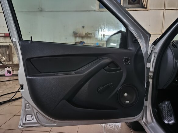 2017 Lada (ВАЗ) Granta I, серебристый, 650000 рублей - вид 25