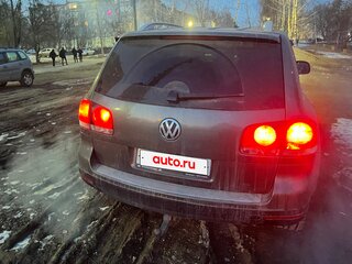 2009 Volkswagen Touareg I Рестайлинг, серый, 980000 рублей, вид 4