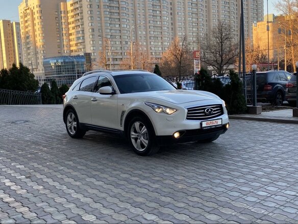 2013 Infiniti FX30d II (S51) Рестайлинг, белый, 2800000 рублей - вид 5