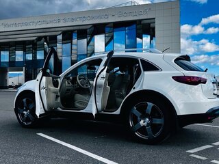 2015 Infiniti QX70, белый, 2690000 рублей, вид 4