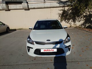 2018 Kia Rio IV, белый, 1550000 рублей, вид 2