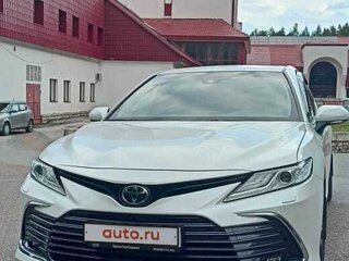 2021 Toyota Camry VIII (XV70) Рестайлинг, белый, 4555000 рублей, вид 5