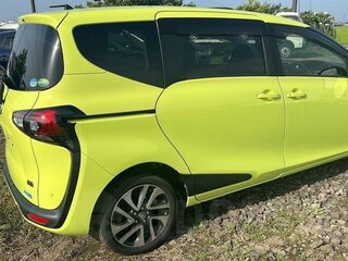 2019 Toyota Sienta II Рестайлинг, жёлтый, 1950000 рублей, вид 2