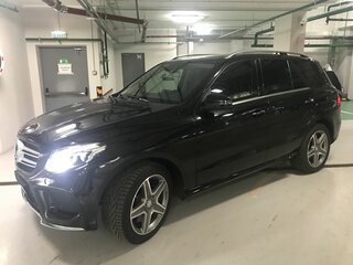 2016 Mercedes-Benz GLE 500 I (W166), чёрный, 5800000 рублей, вид 1