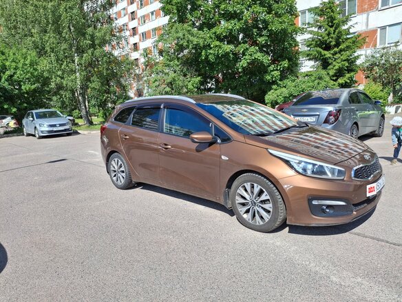 2017 Kia Ceed II Рестайлинг, коричневый, 1430000 рублей